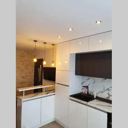 луксозен до боровец за 4 гости с паркомясто и Wifi Apartman