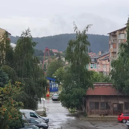 луксозен до боровец за 4 гости с паркомясто и Wifi * Szamokov