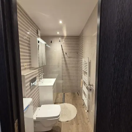 Apartman луксозен до боровец за 4 гости с паркомясто и Wifi *